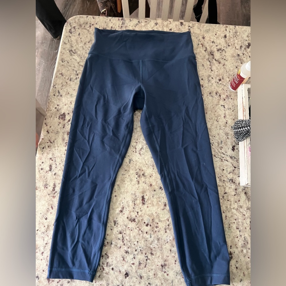 Navy lulu leggings size 10 wonder train